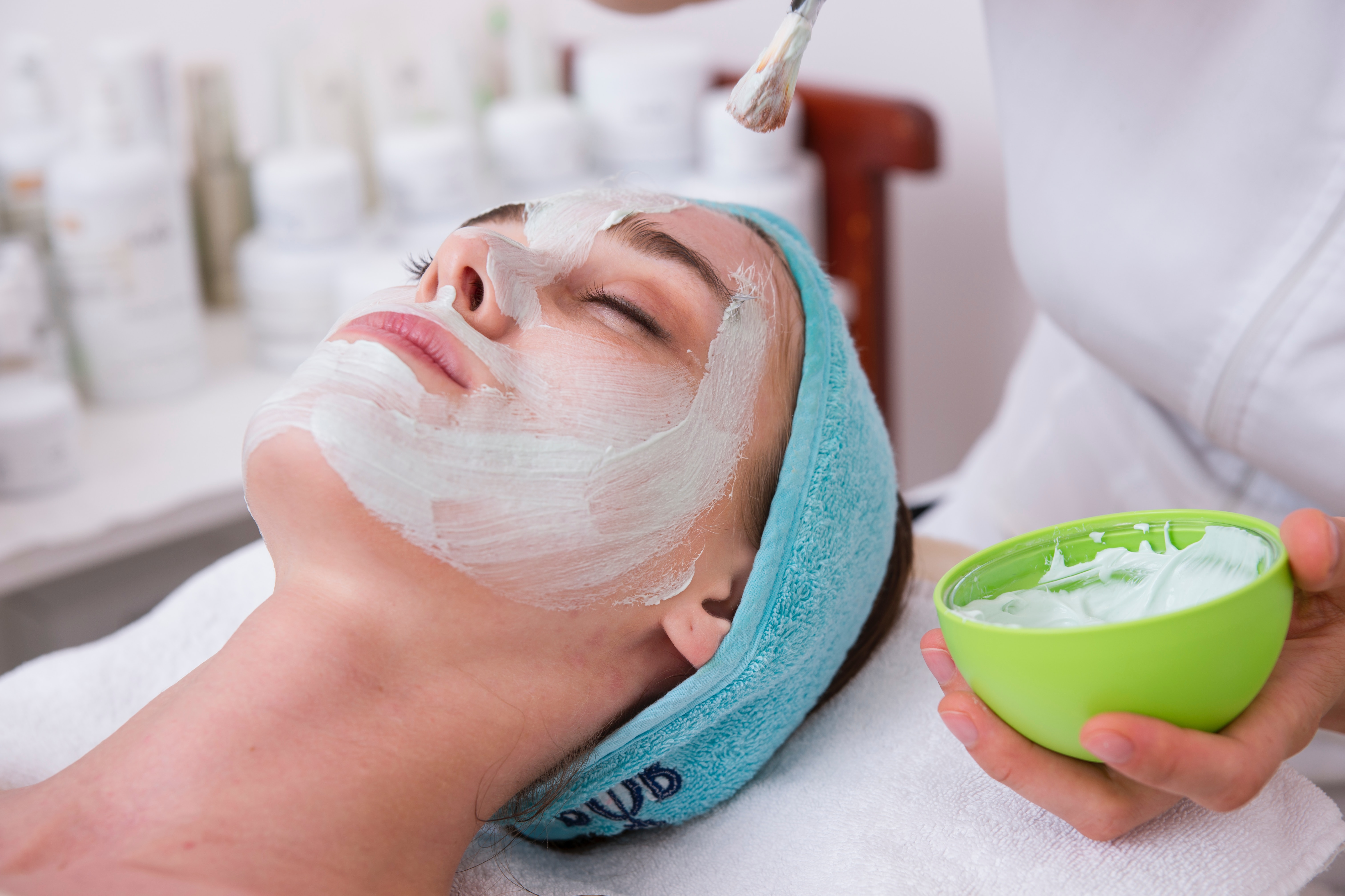 GET YOUR SUMMER GLOW ON WITH OUR FACE WASH PRODUCTS
